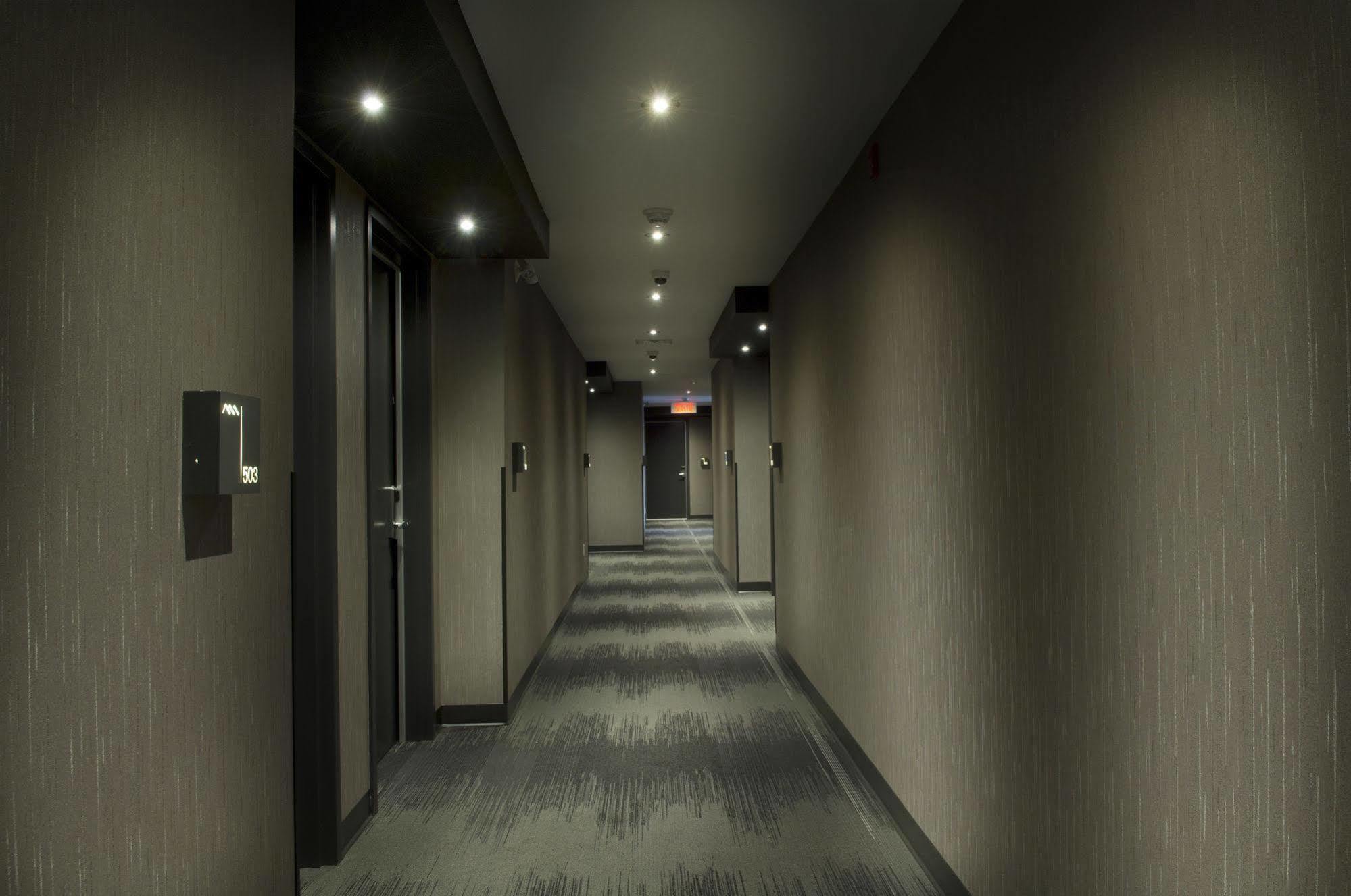 Ramada By Wyndham Laval Hotell Eksteriør bilde
